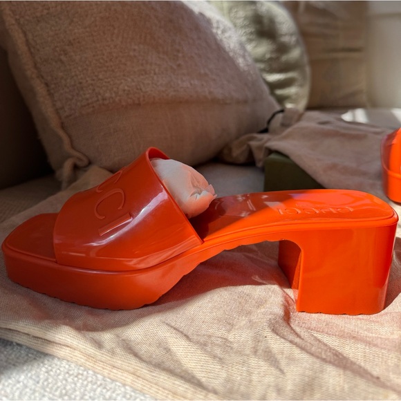 Authentic Gucci Sandals - Picture 10 of 16